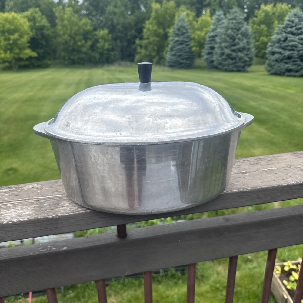 Vintage Club Aluminum 15" Oval Roaster Dutch Oven w/ Lid Turkey MCM Made In USA